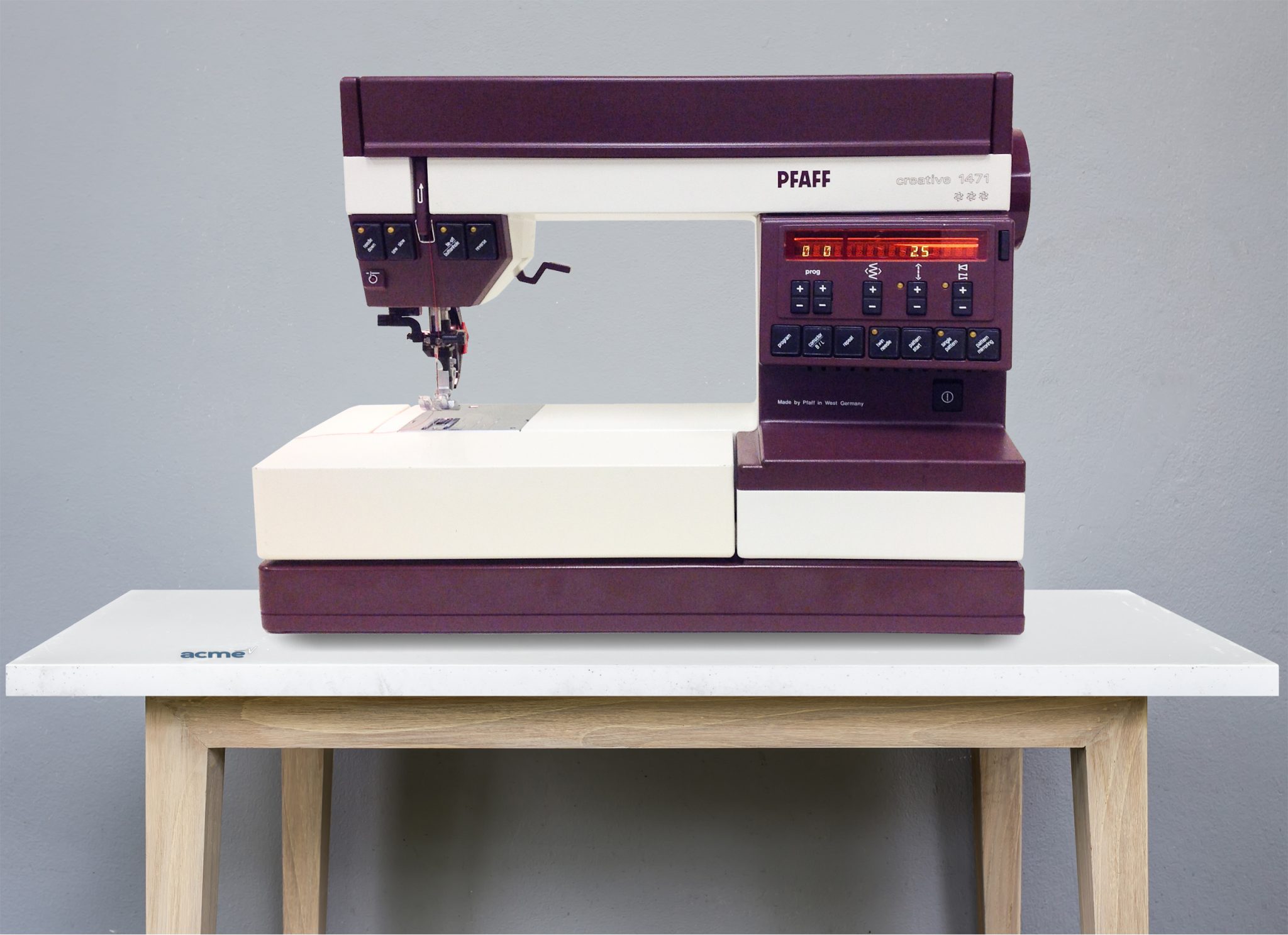 Pfaff Creative 1471 Computerized Sewing Machine FOR SALE