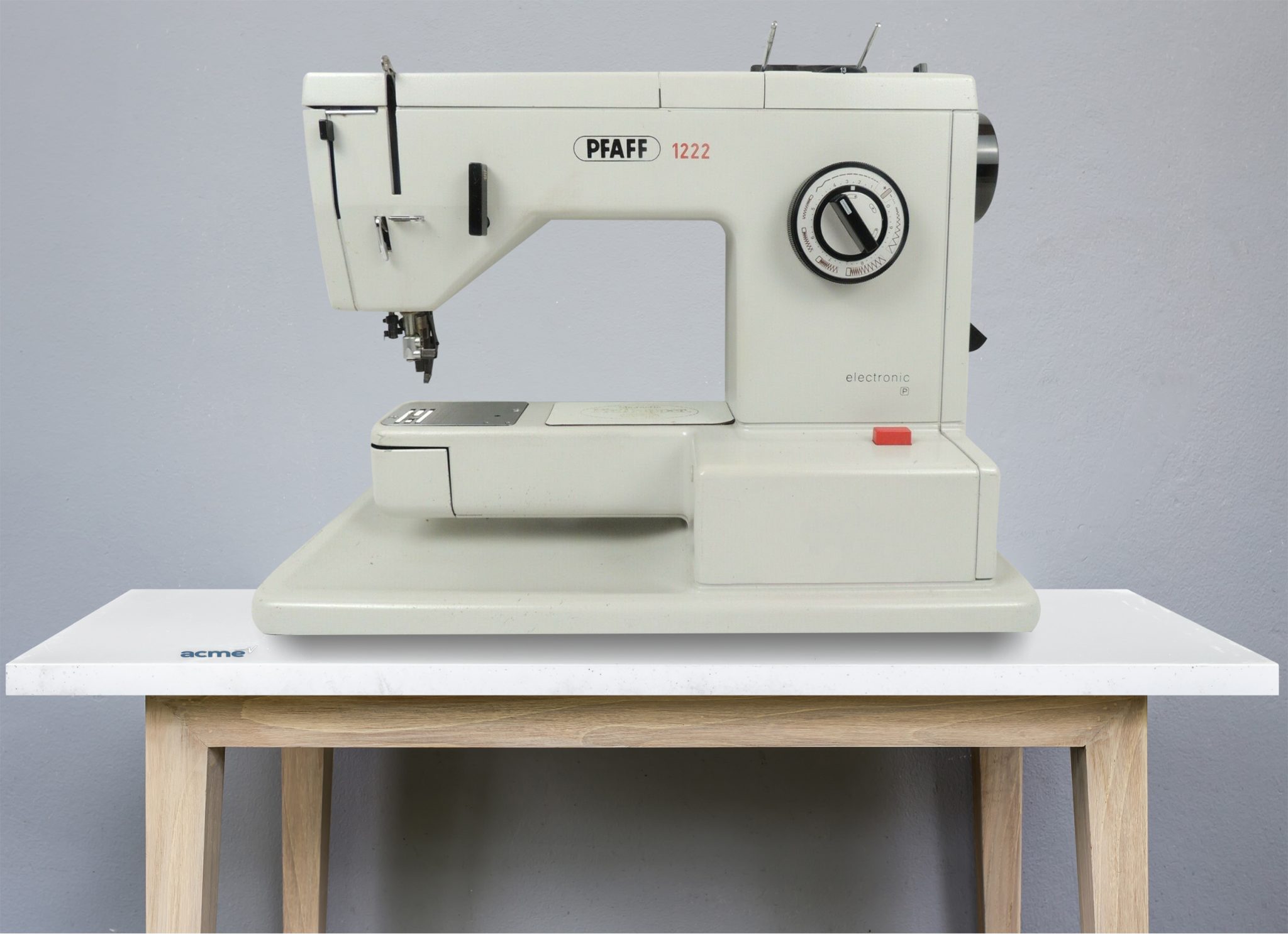 Pfaff 1222, West German Made Sewing Machine FOR SALE